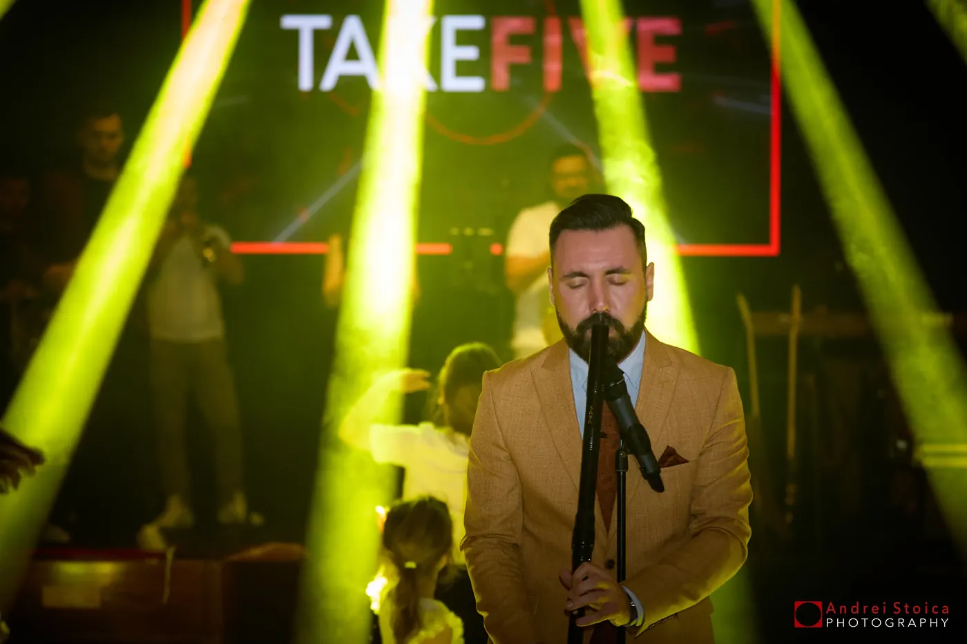 Producție Take Five — scenă, lumini, show